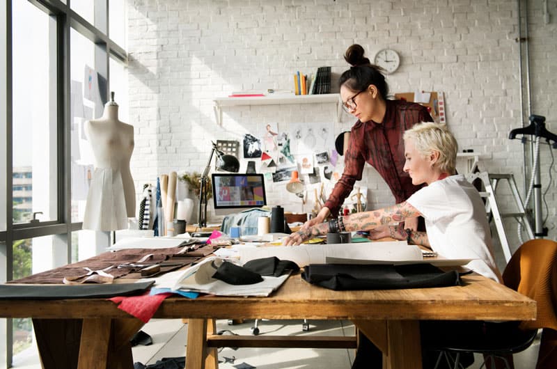 Carrera de Diseño de Modas Universidades (en línea) y Costos