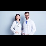 ¿Dónde es más barato estudiar medicina en México?